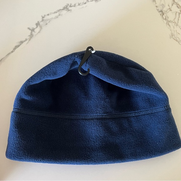 Patagonia & Lands' End Fleece Beanie Set - Solid Red and Blue L Price Firm - Picture 5 of 9